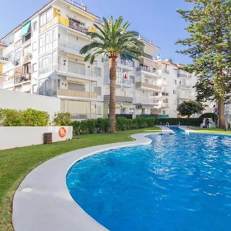 Cozy With Pool In A/a Nerja